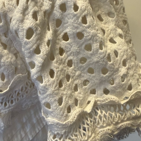 Neiman Marcus White Off-Shoulder Lace Top - Picture 6 of 8